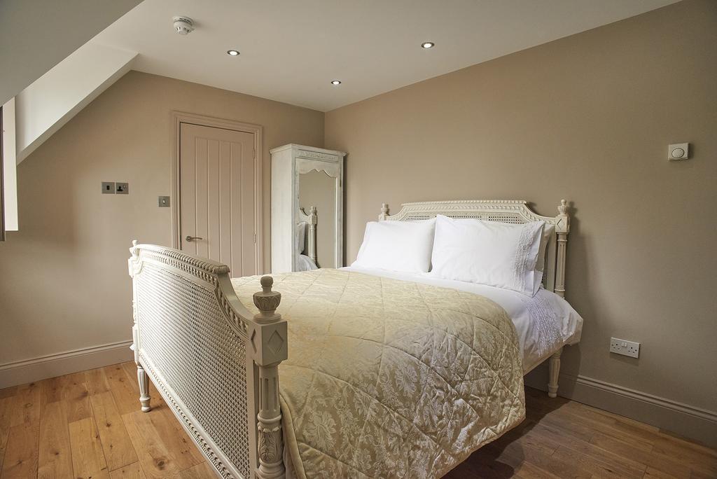 에일즈베리 The Broad Leys B&B 외부 사진